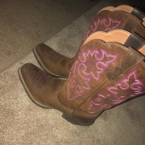 Ariat women’s boots - Picture 1 of 4